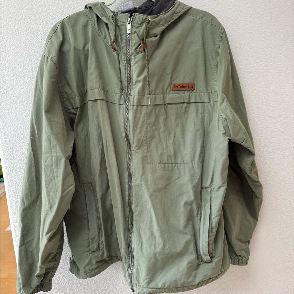 Columbia Men's Olive Windbreaker Jacket